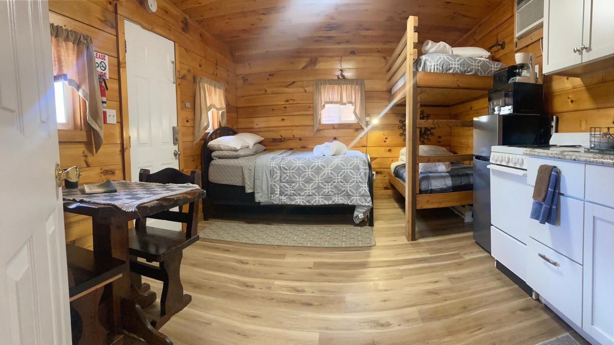 Campfire Cabin, Red River Gorge, Ky, River Access & Views Holiday home